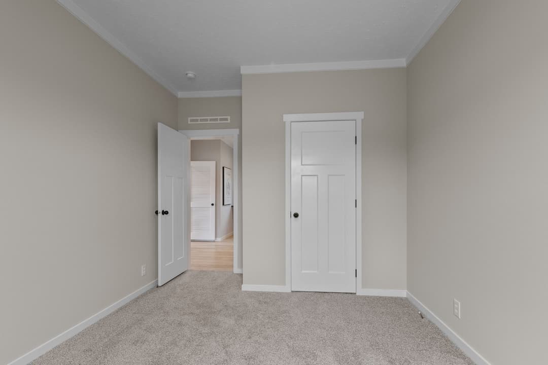 The altitude 2 interior home features