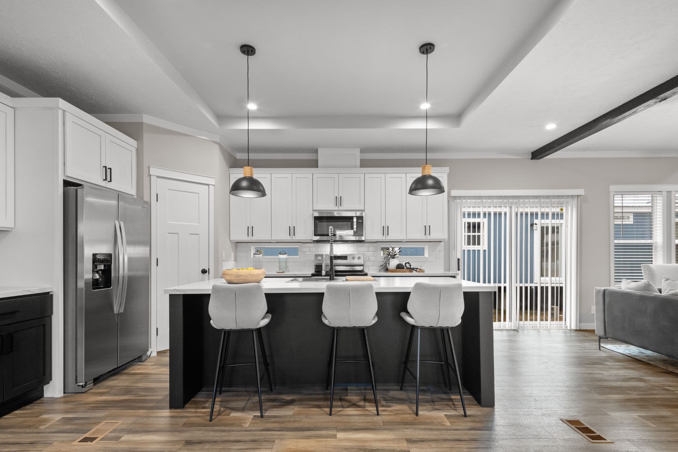 The altitude 1  home features