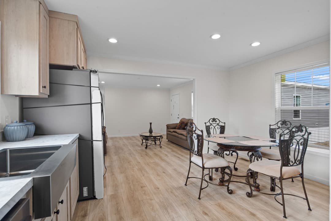 Pinehurst (inventory) interior and kitchen home features