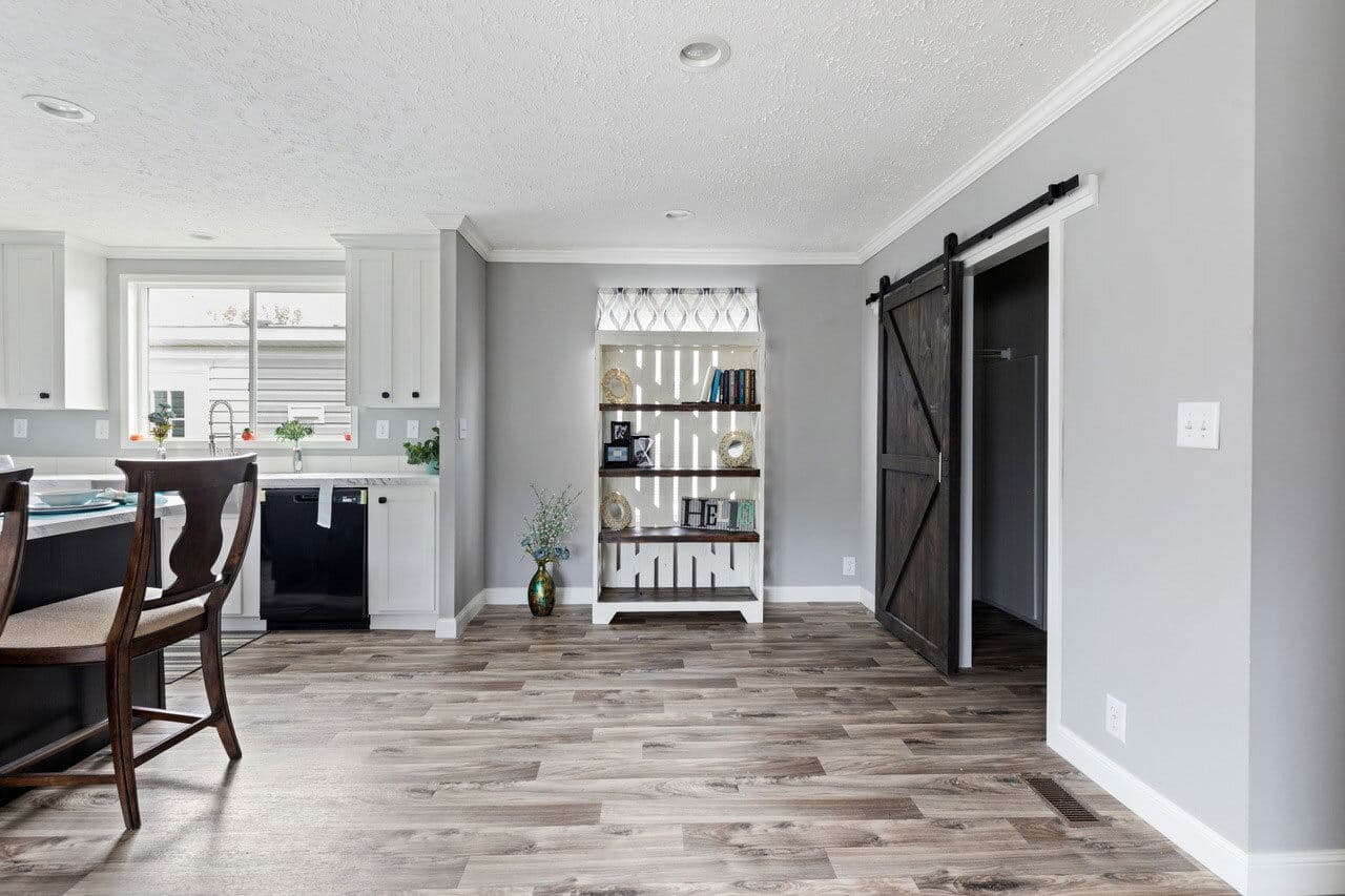 Pure 28563x interior home features