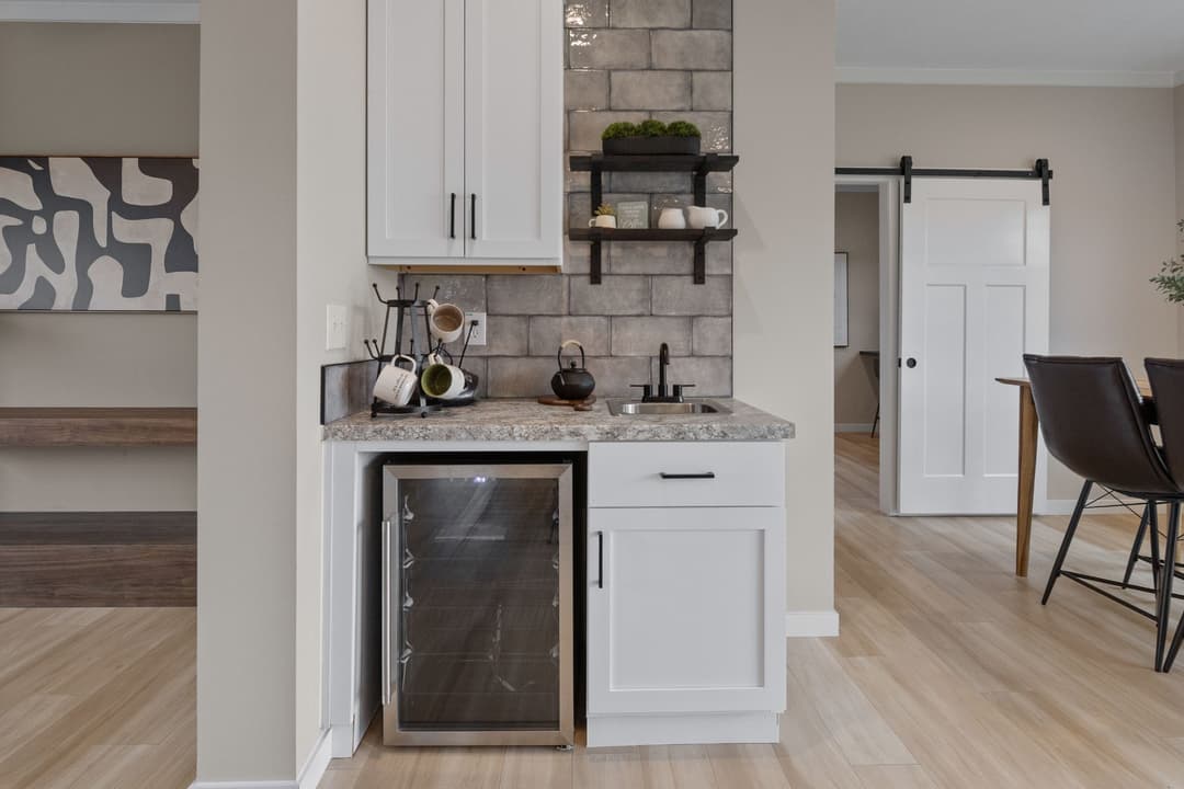 The altitude 2 interior home features