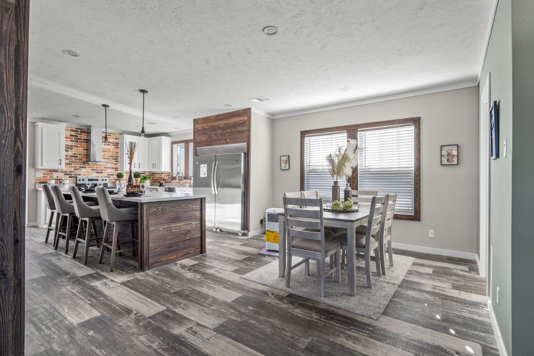 The azalea interior and kitchen home features