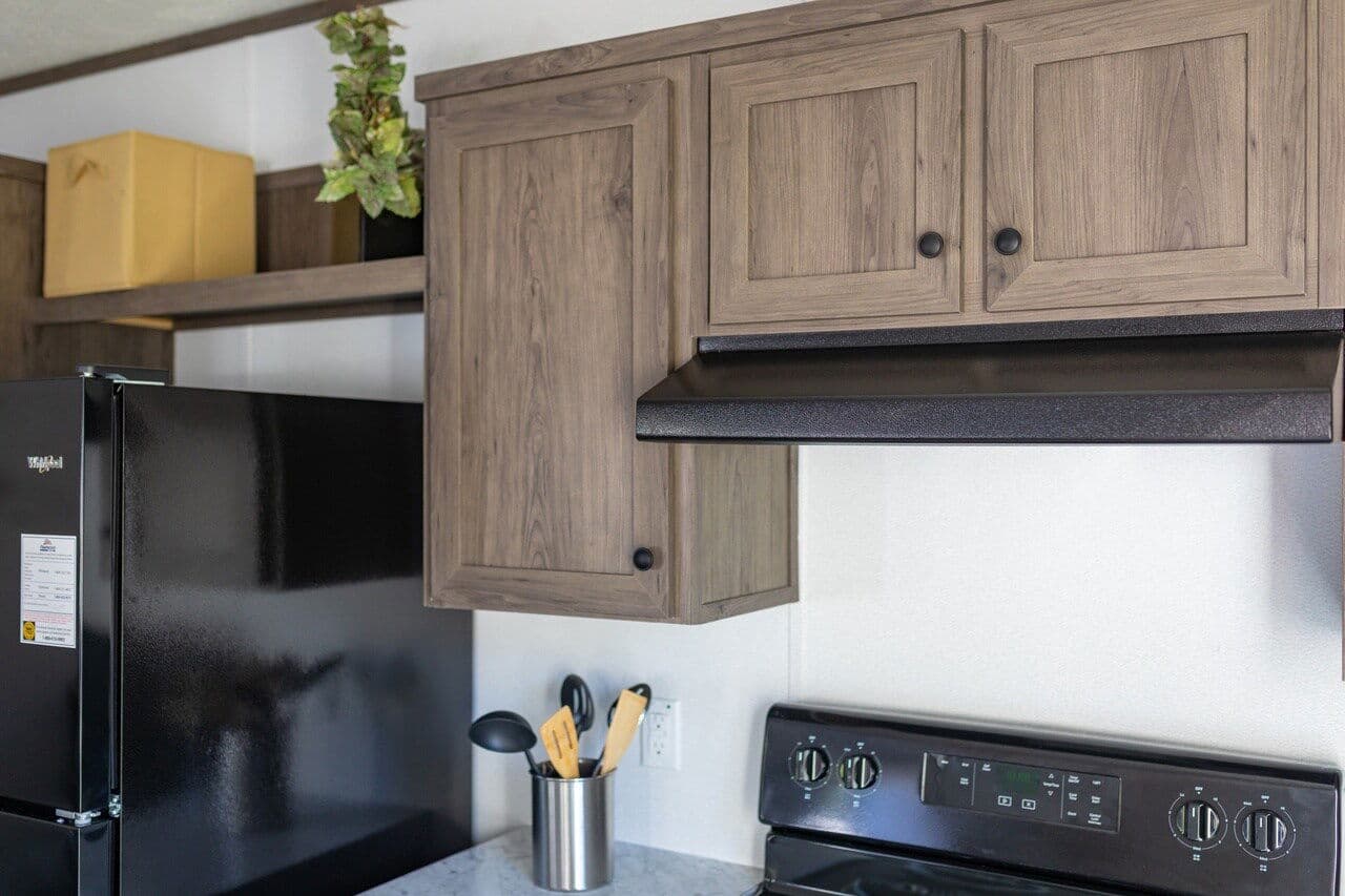 Phoenix 16763a kitchen home features