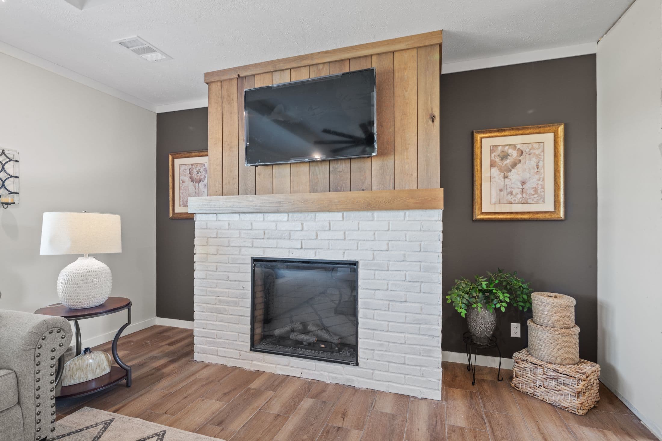 The twin creek interior home features