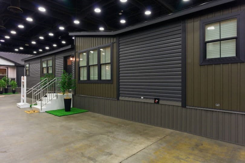 Axis 32563n exterior home features