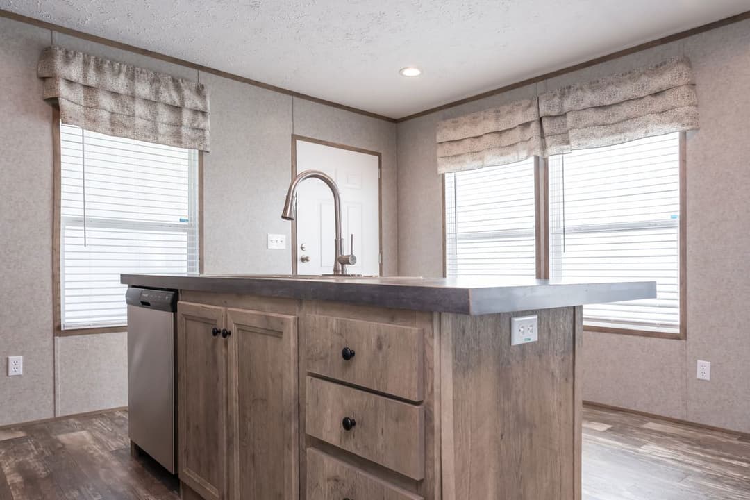 Lakeside cottage kitchen home features