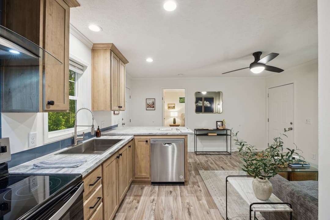 Blue ridge duplex kitchen home features