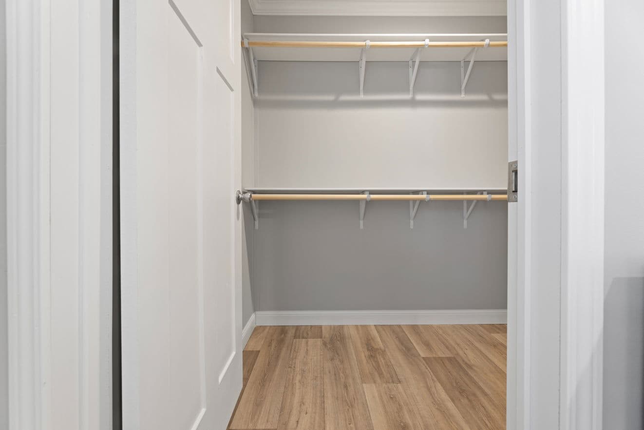 Cumberland duplex interior home features