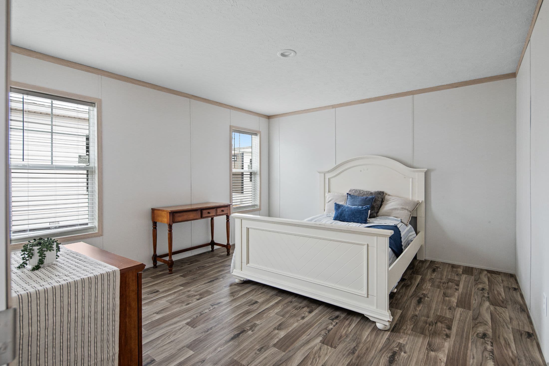 Sage (inventory) bedroom and interior home features