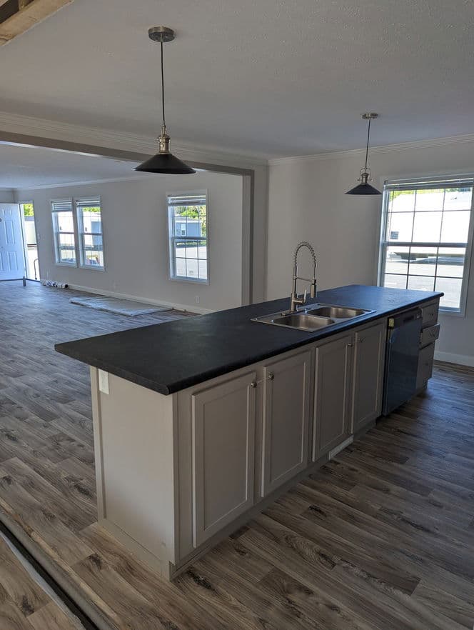 Cavco 32764c kitchen home features