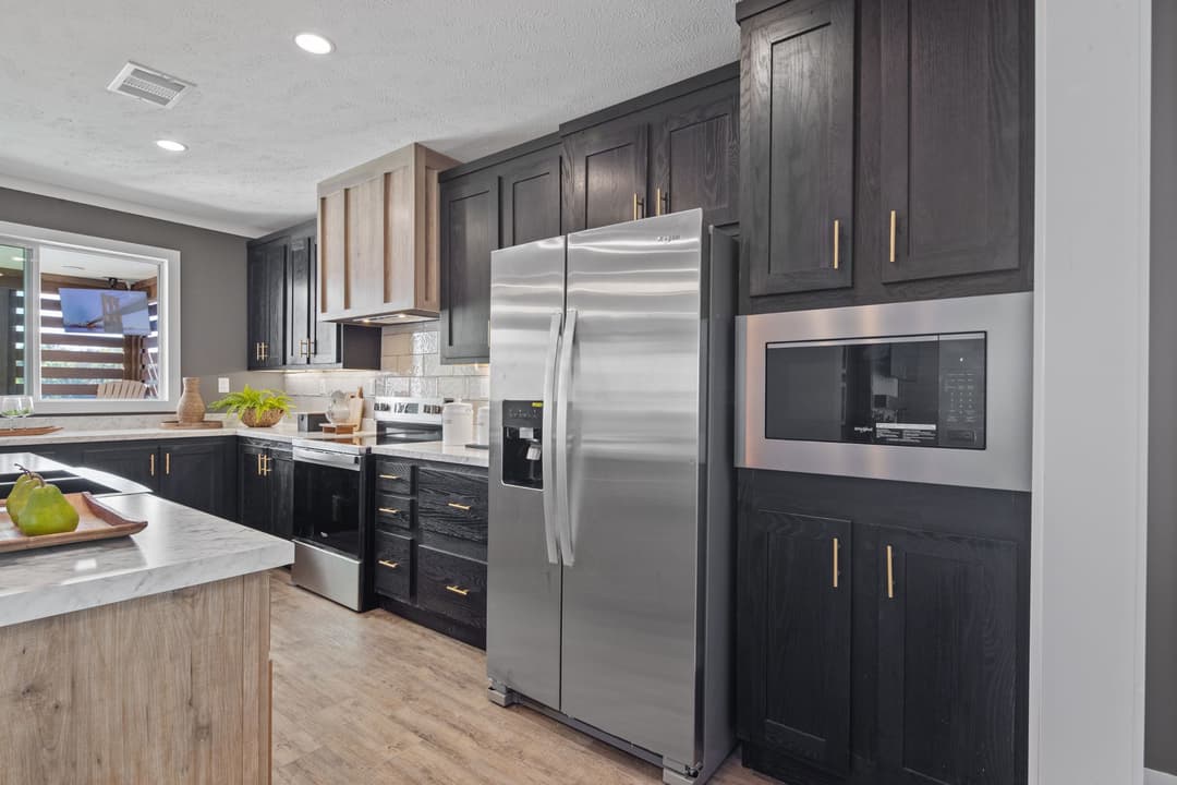 The hangout kitchen home features