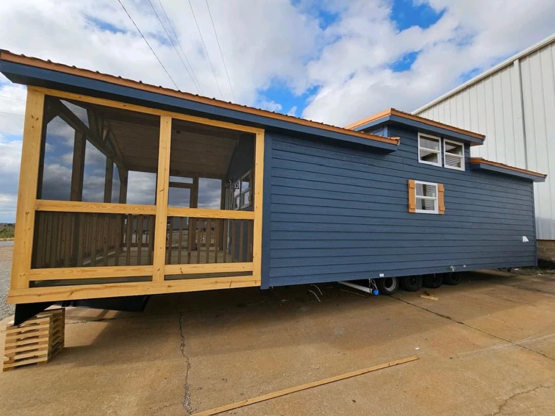 Starry skies | 4b 103 special exterior home features