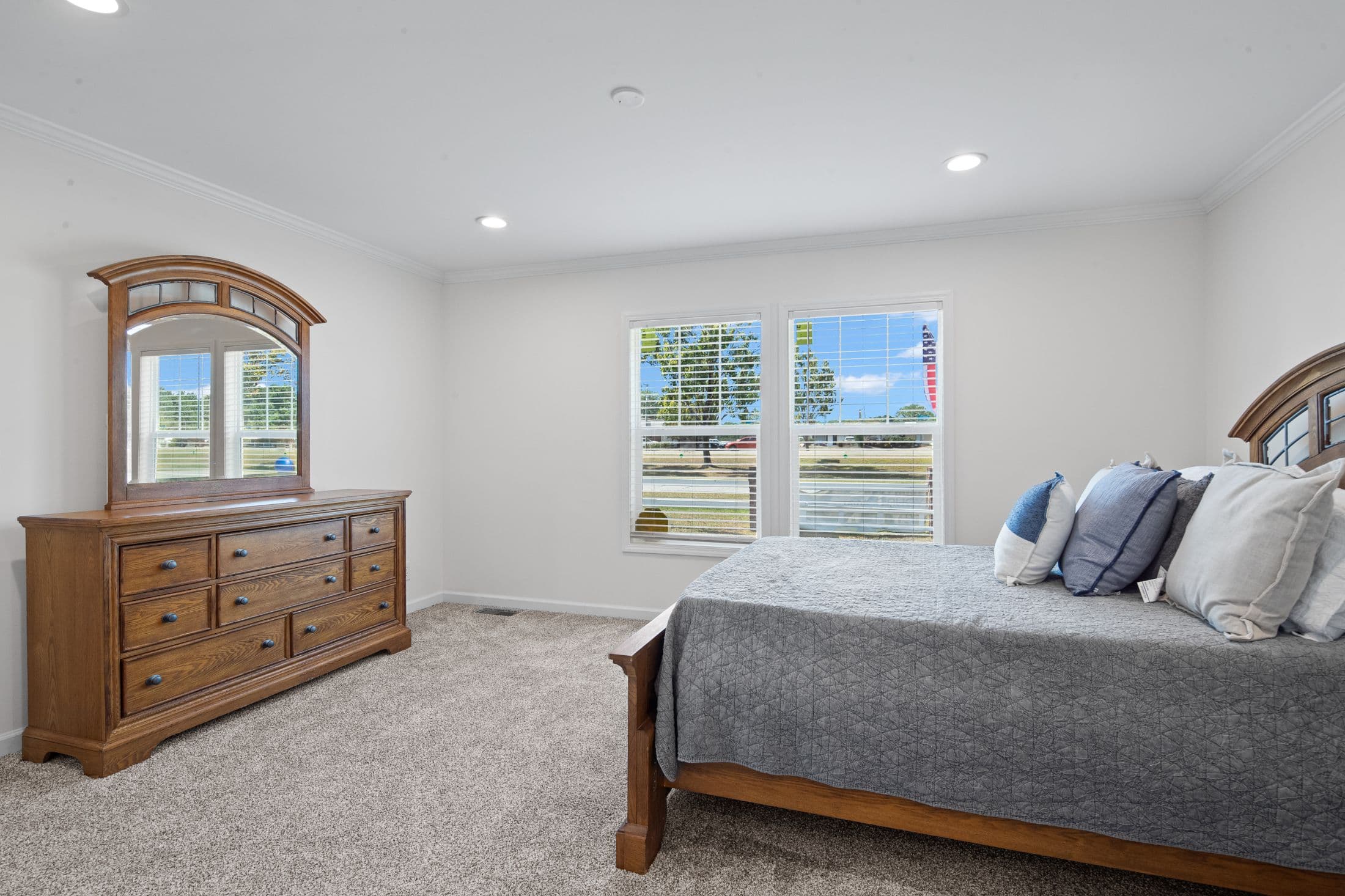 Birdie (inventory) bedroom home features