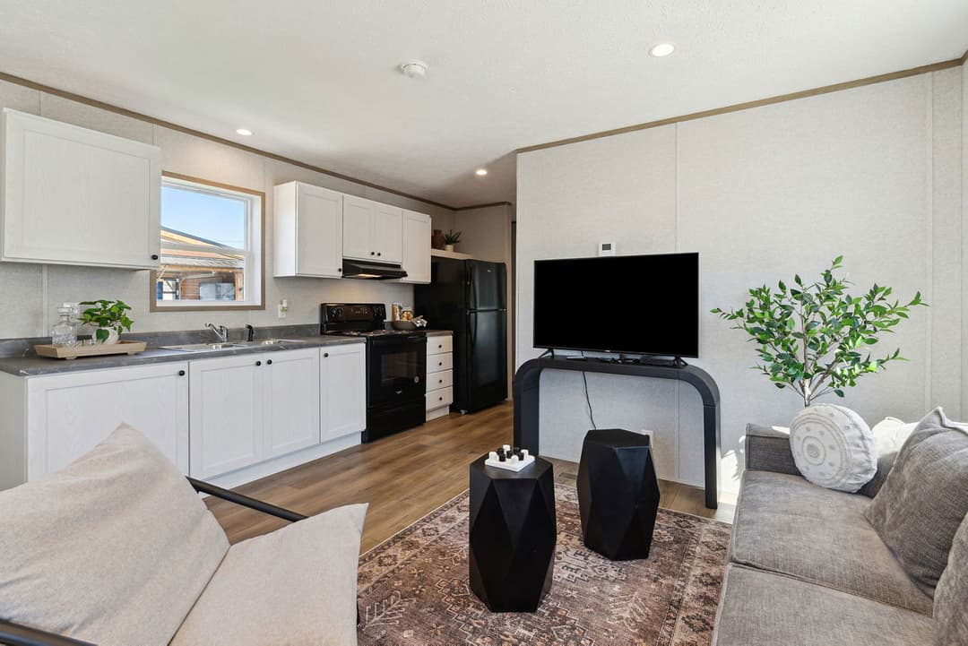 Prime 1636h11p01 hero and interior home features