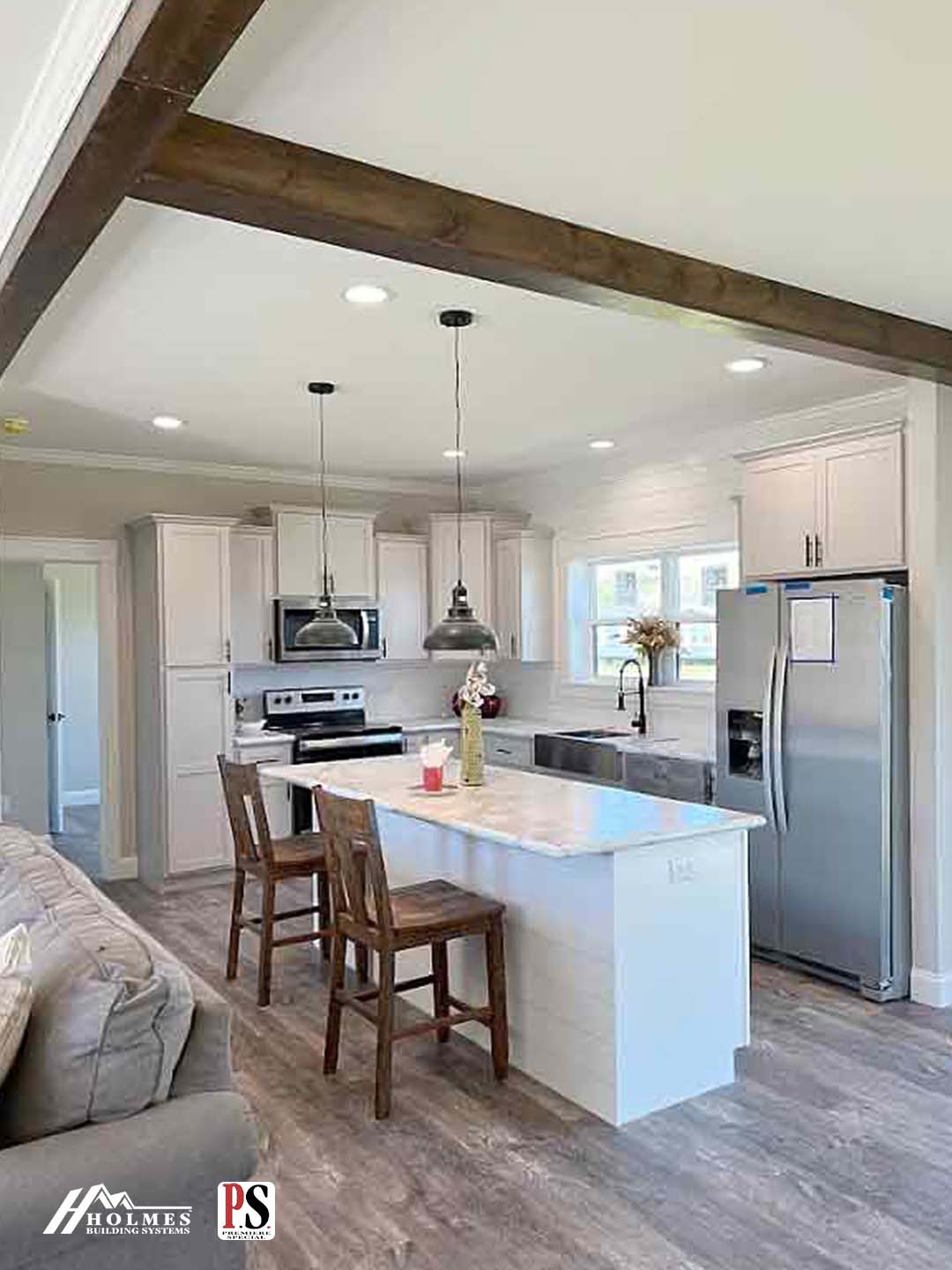 Country farmhouse kitchen home features