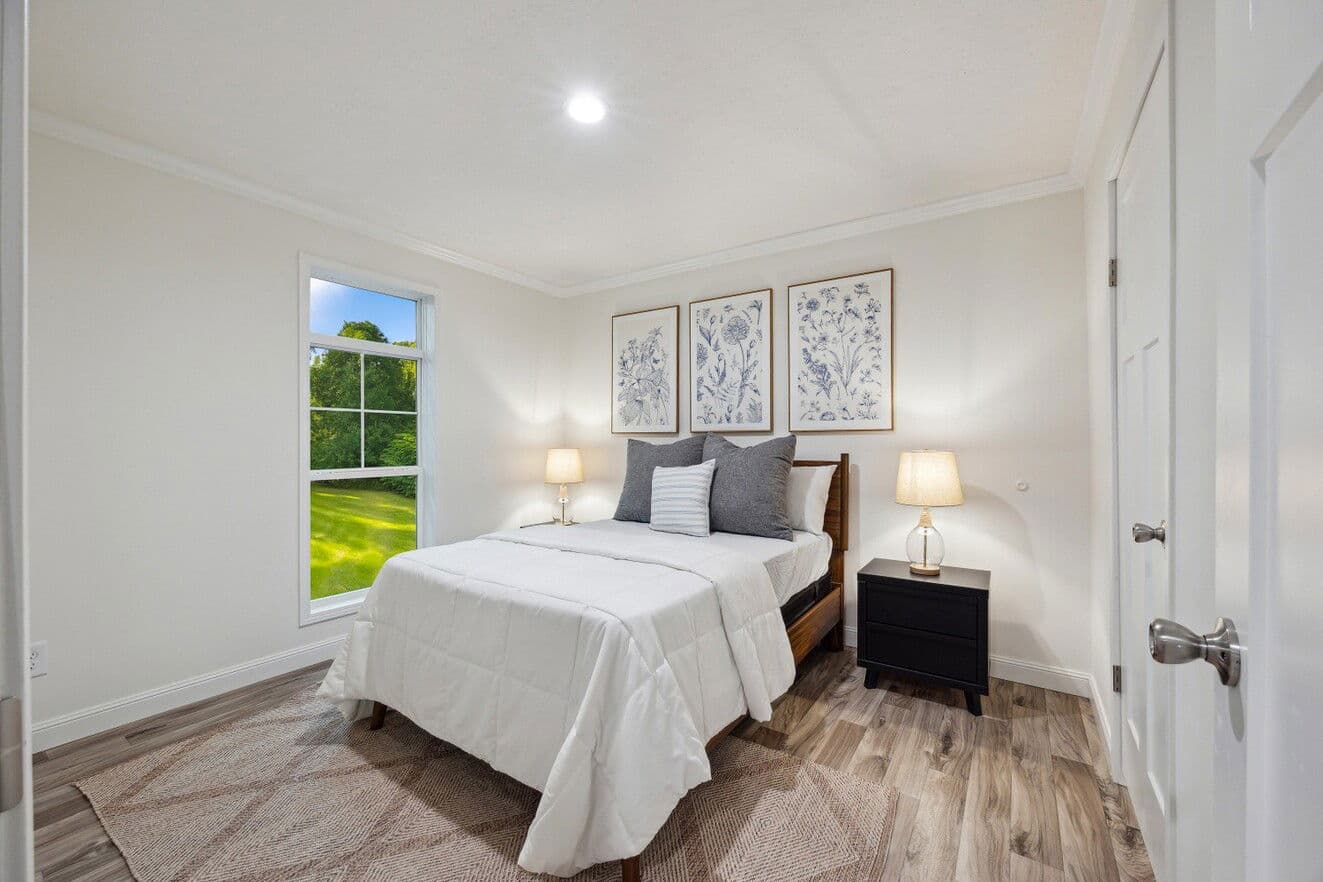 Blue ridge duplex bedroom home features