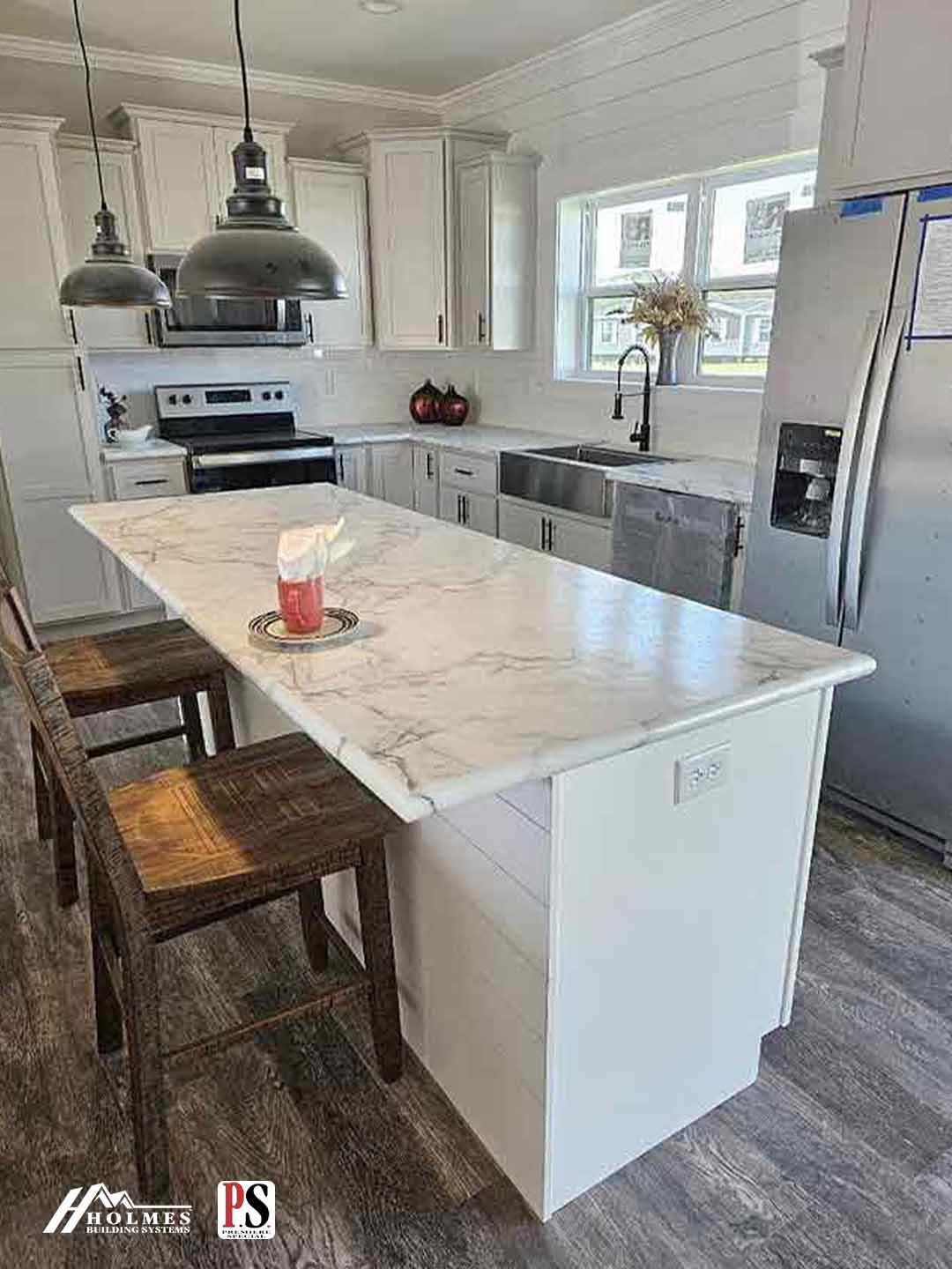Country farmhouse kitchen home features