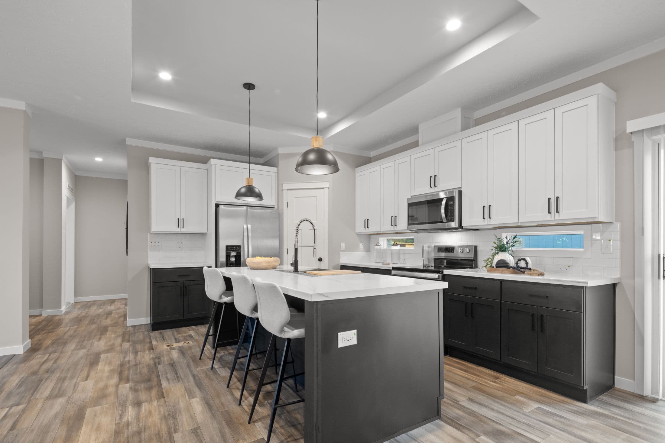 The altitude 1  home features