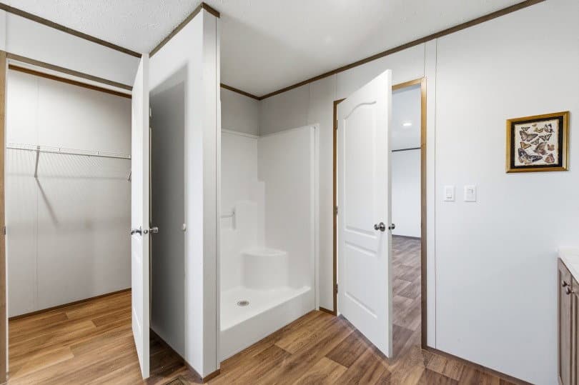 Phoenix 32483b  home features