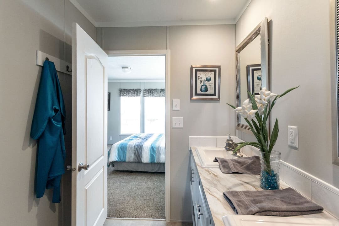 Pegasus 28483s bathroom home features