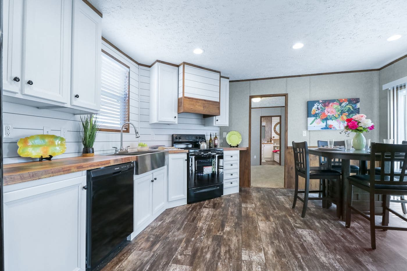 Anniversary entertainer kitchen home features