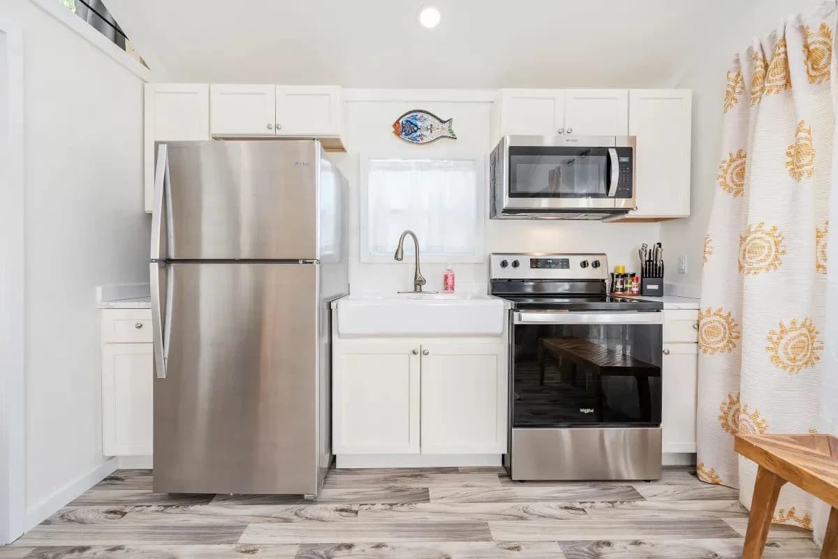 Firefly meadows | 4b 102 kitchen home features