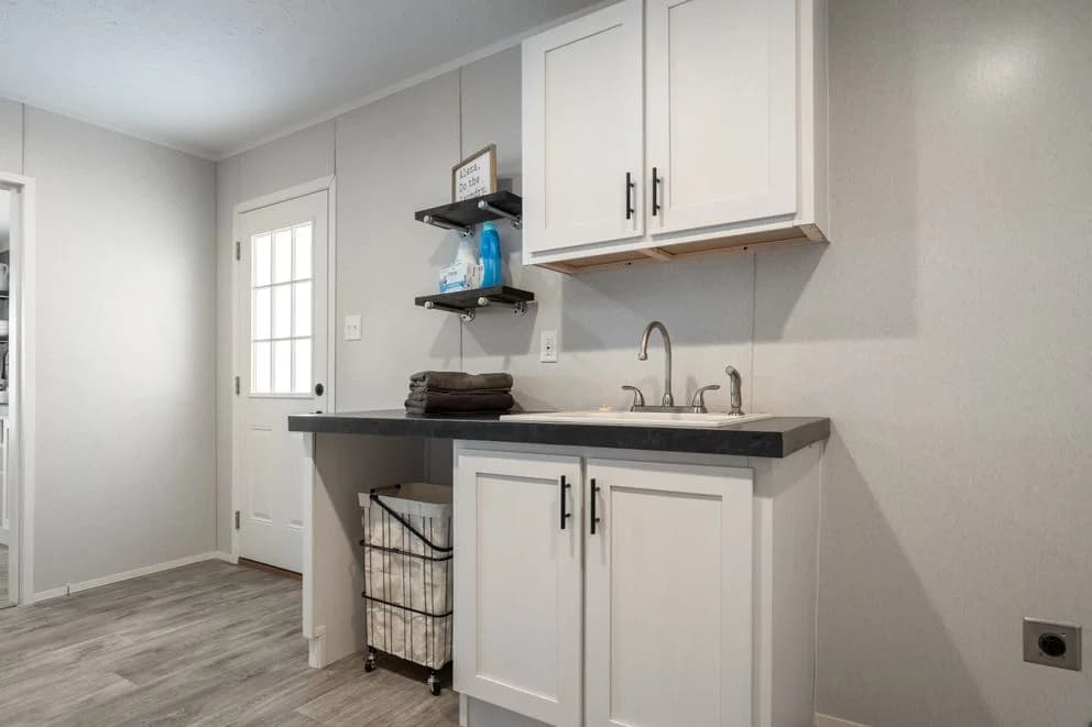The fusion 3260 interior home features
