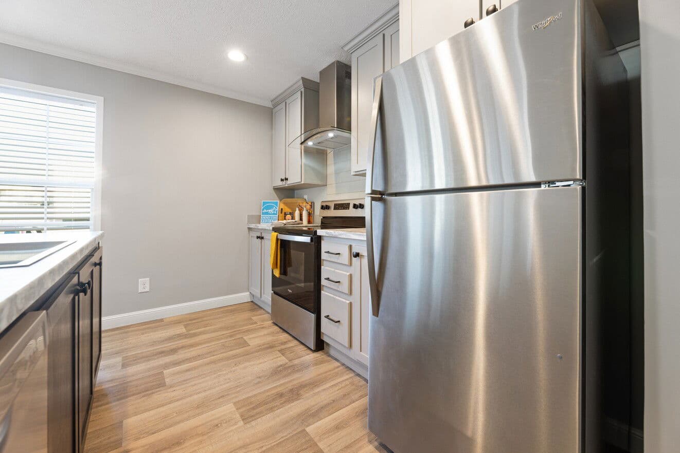 Cumberland duplex kitchen home features