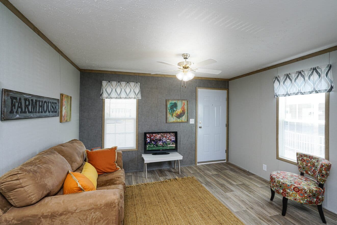 Dakota 14482d interior home features