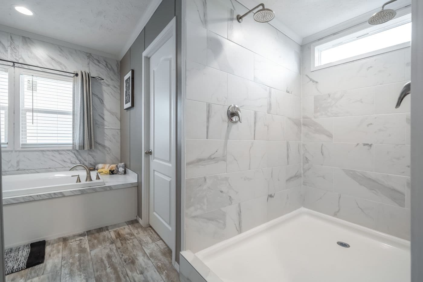 Cascade bathroom home features