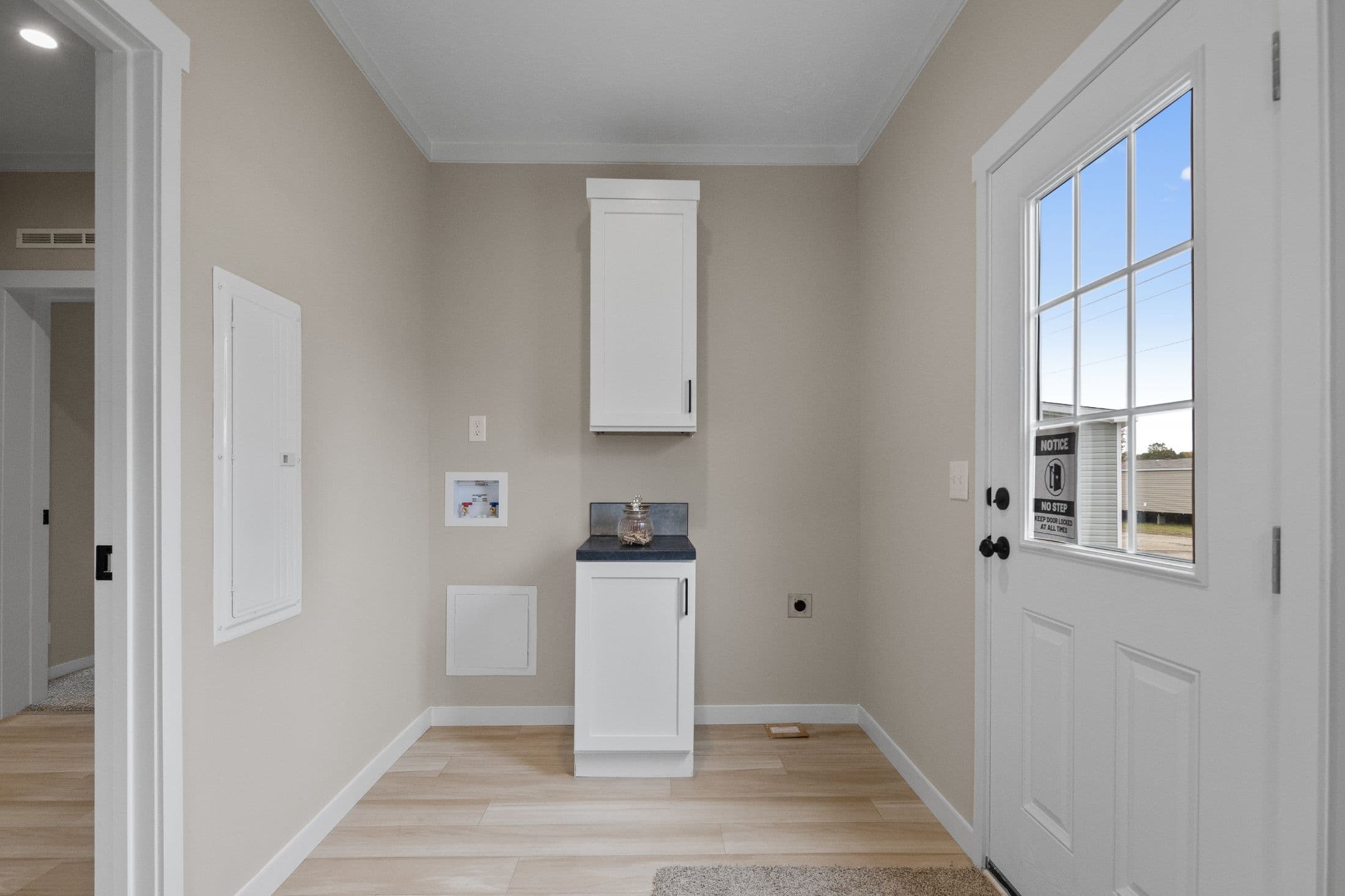 The altitude 2 interior home features