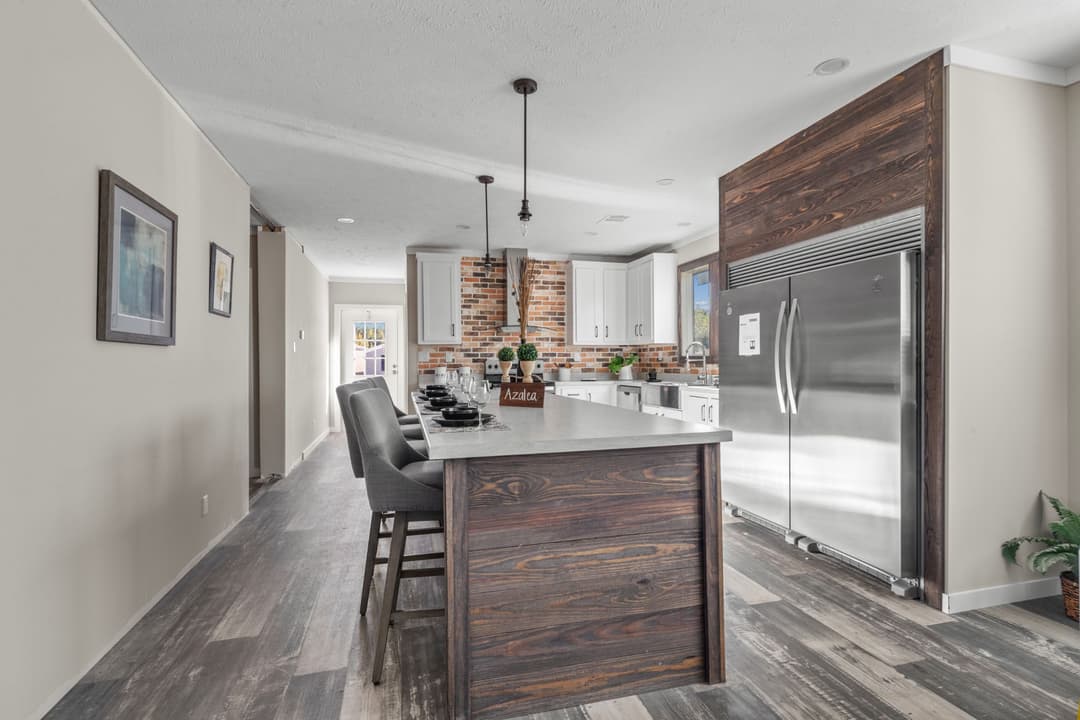 The azalea interior and kitchen home features