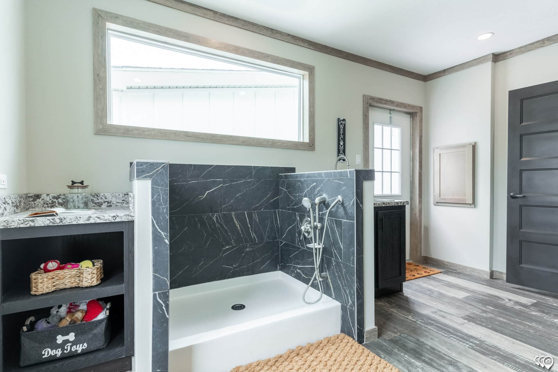 The shoal creek (inventory)  home features