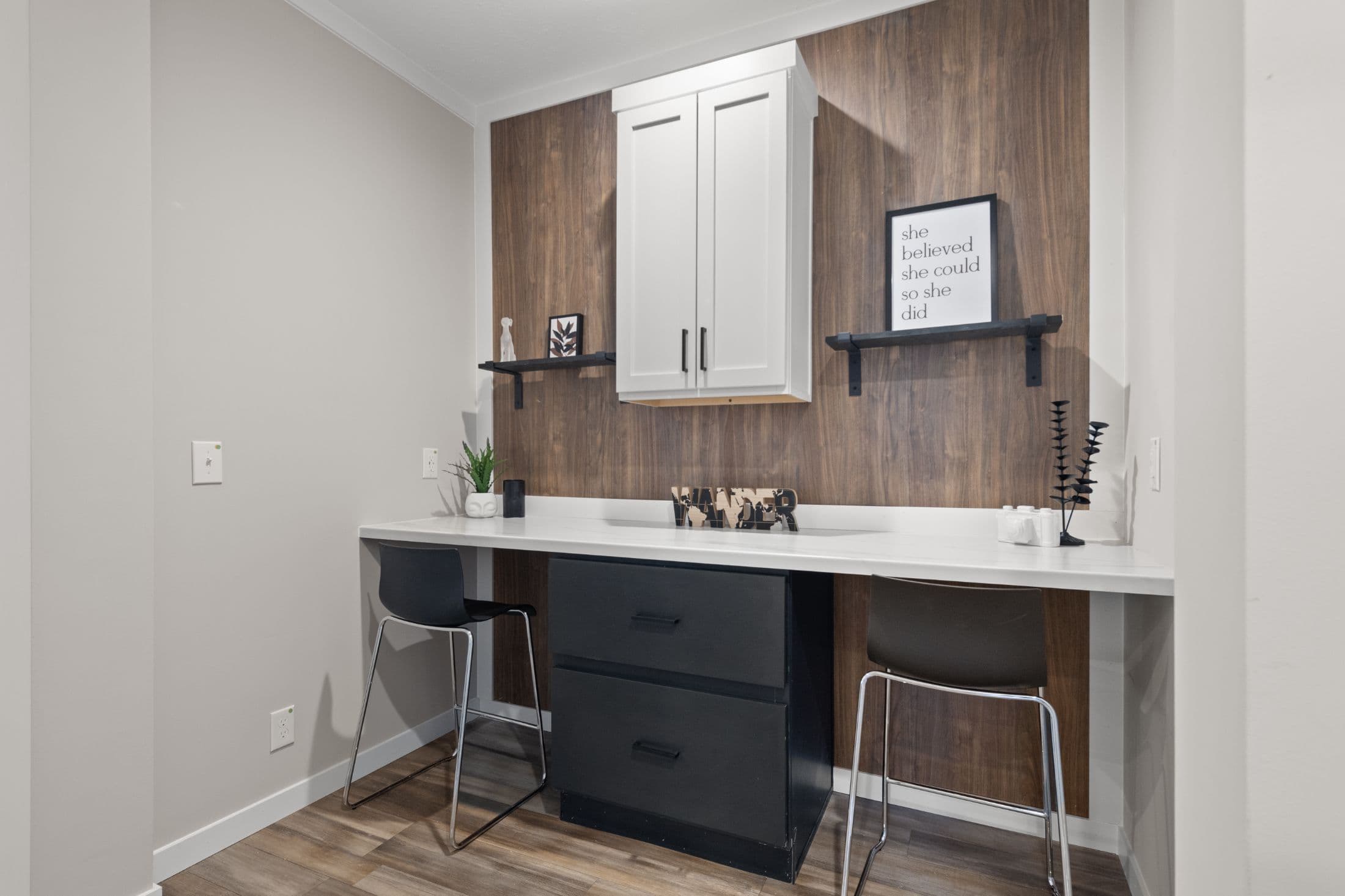 The altitude 1  home features