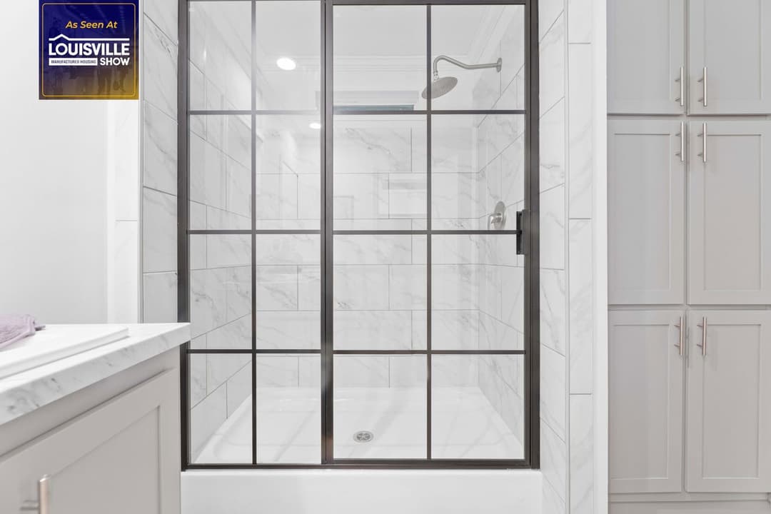 Palm harbor 16763t bathroom home features