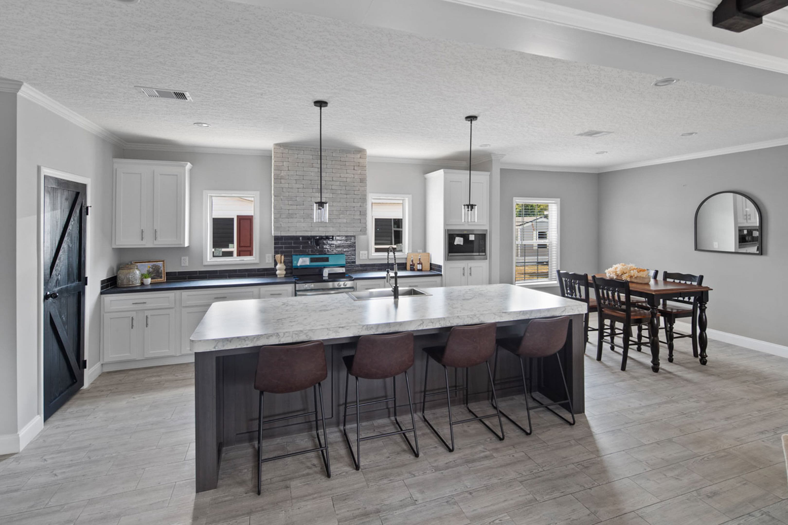 Destiny jones (inventory)  home features