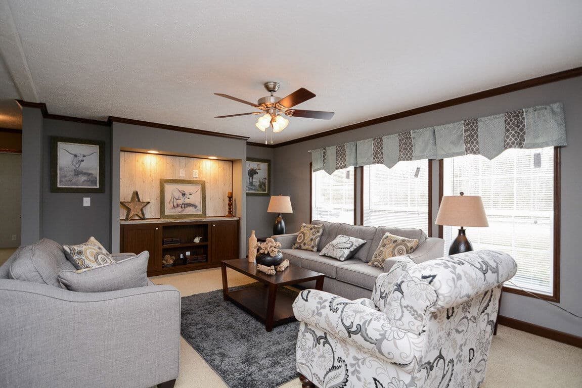 Velocity 28563k interior home features