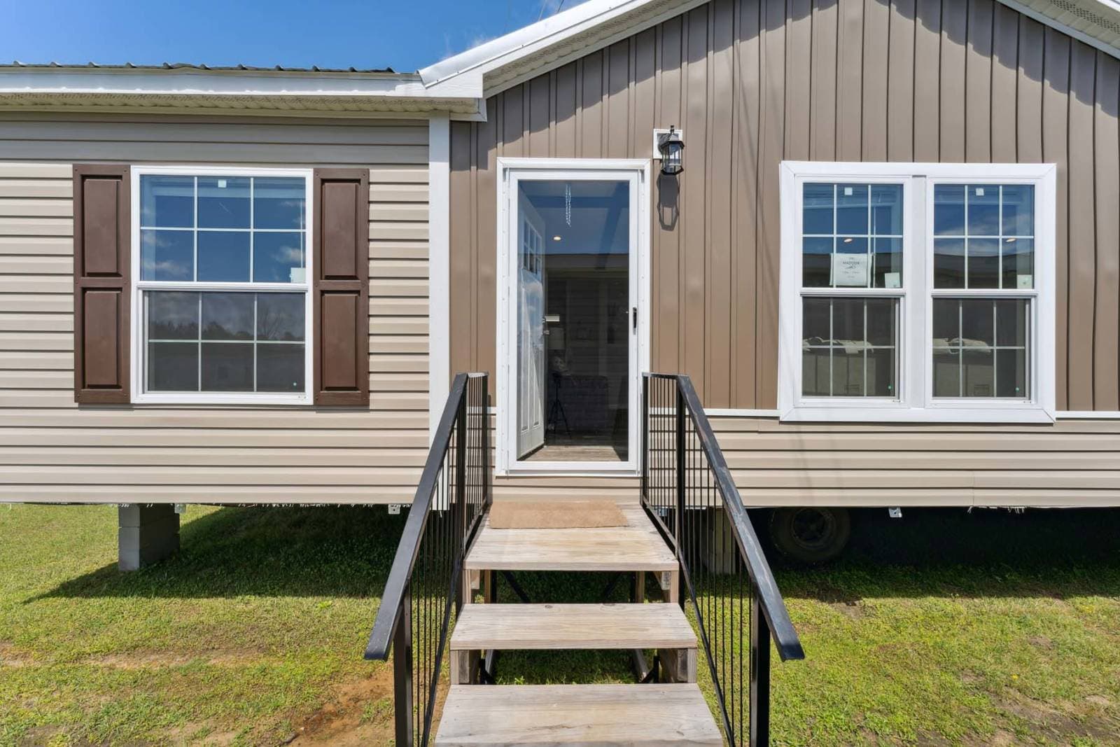 The maddux elevation and exterior home features
