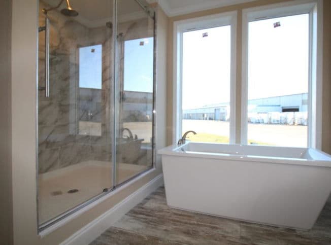 Rafael 32764j bathroom home features