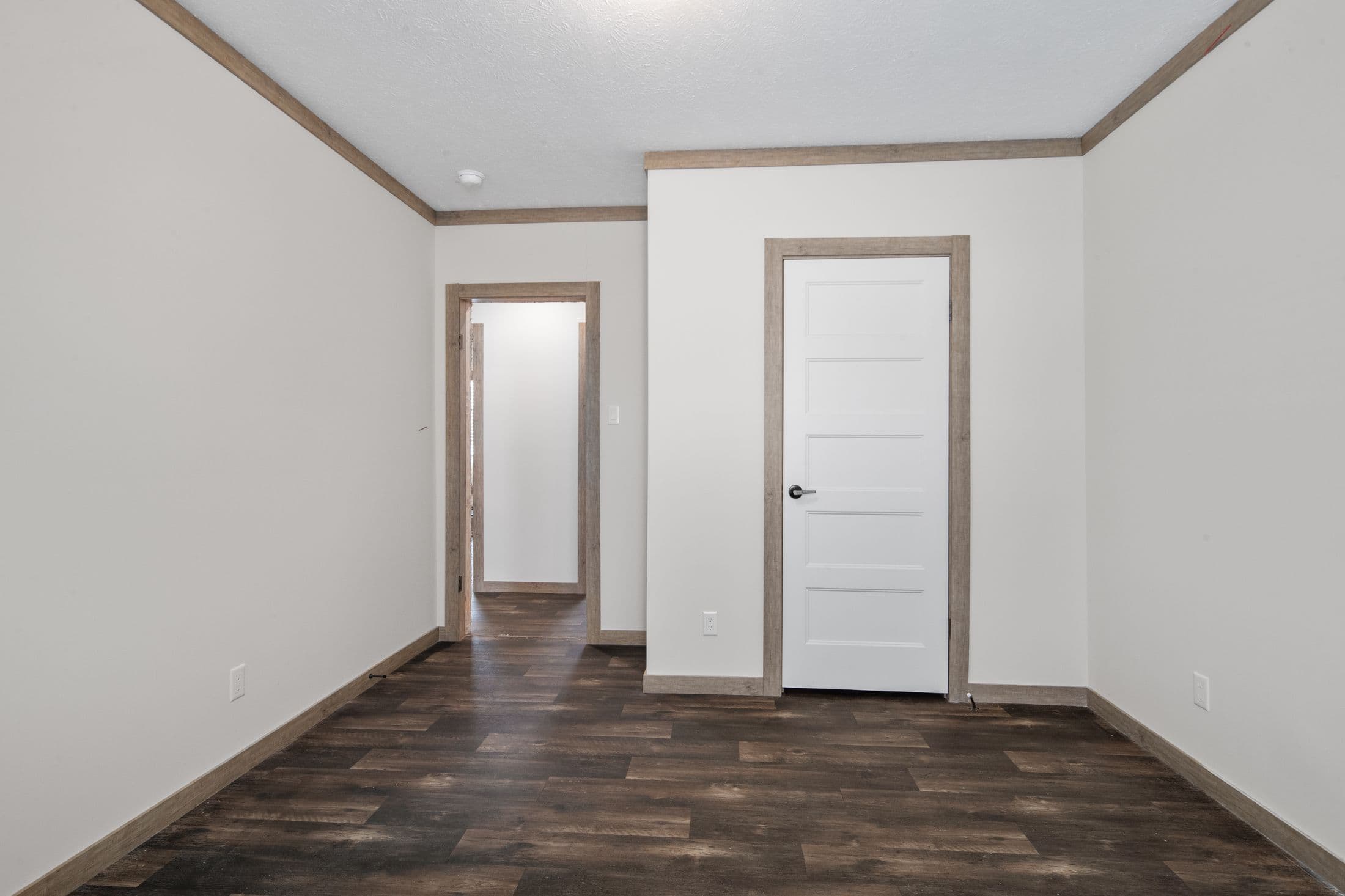 The roxy interior and bedroom home features