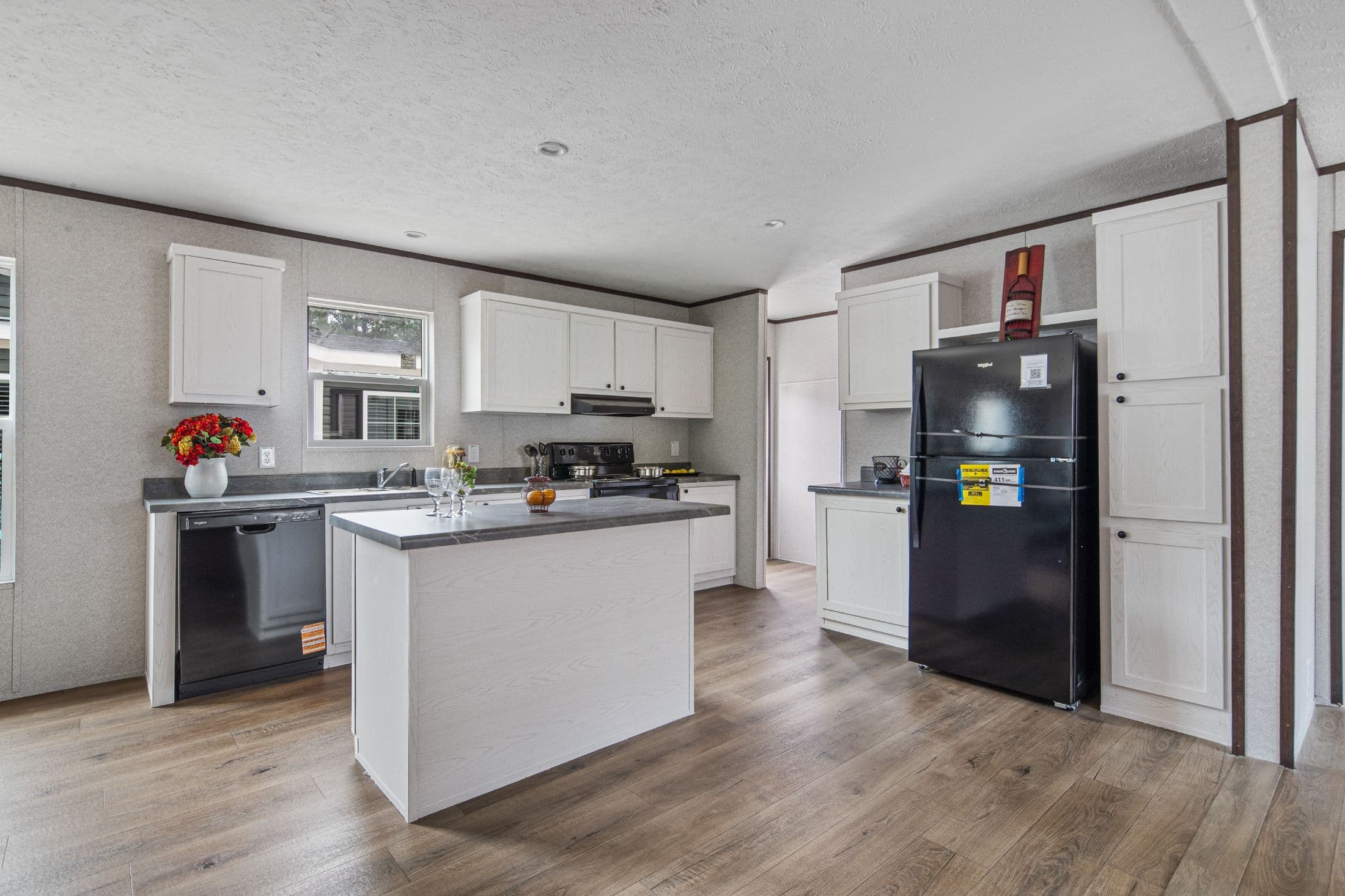 Riverbank 2856 (inventory) kitchen home features