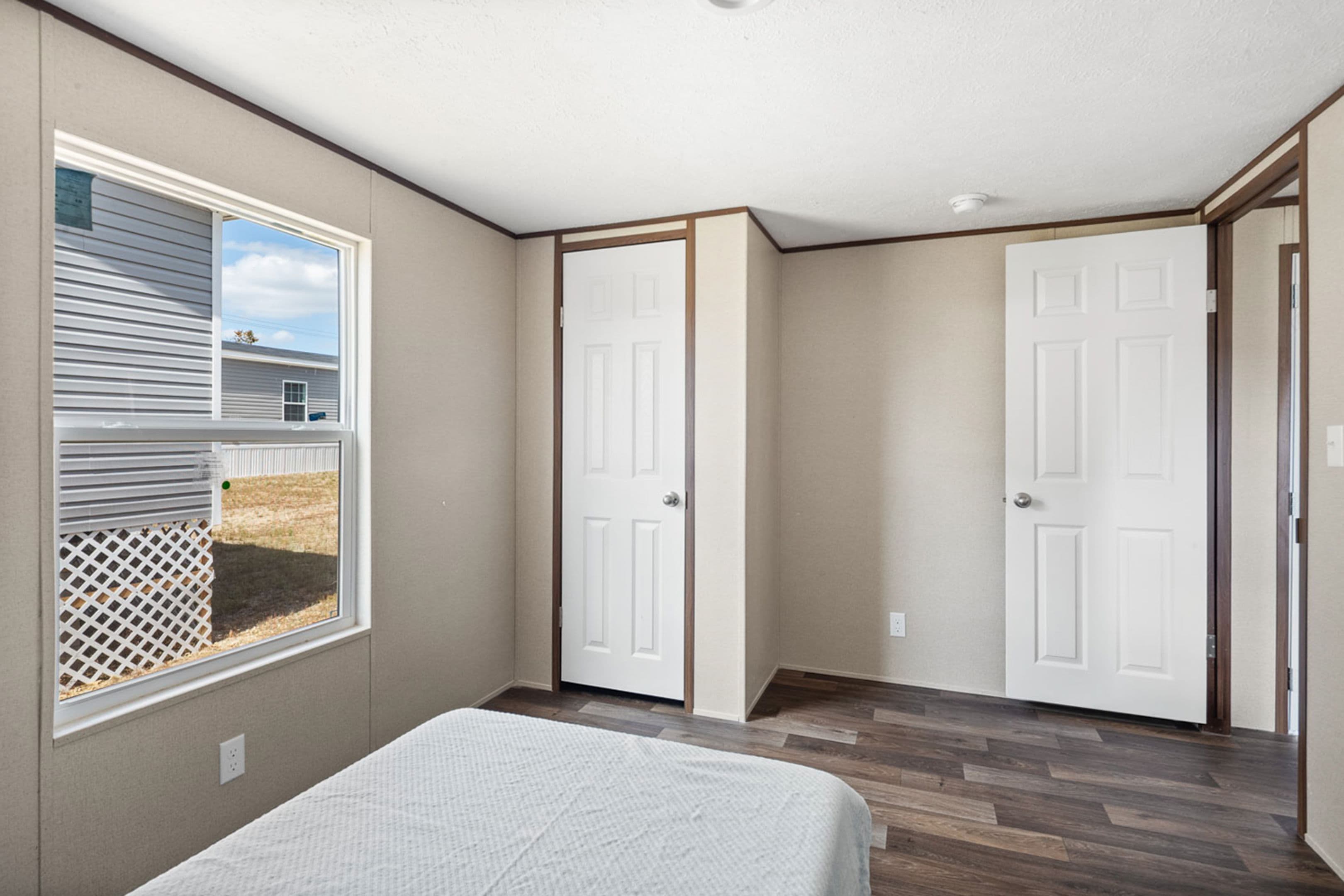 Bliss (inventory) bedroom home features