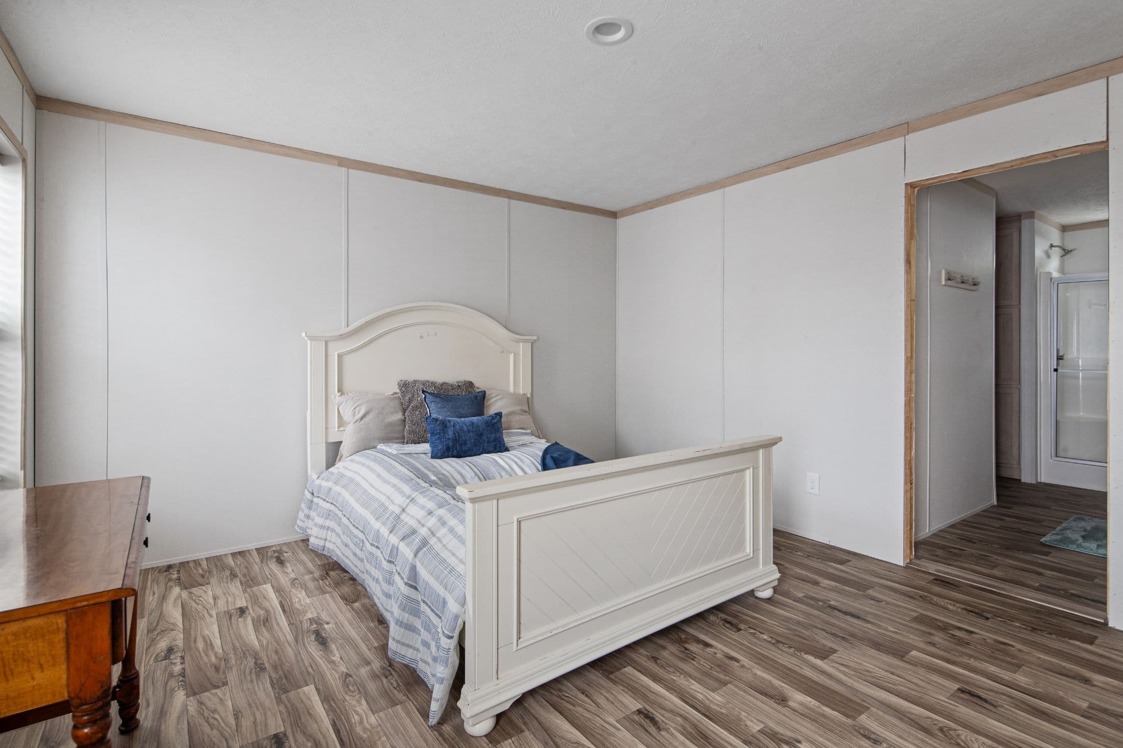 Sage (inventory) bedroom and interior home features