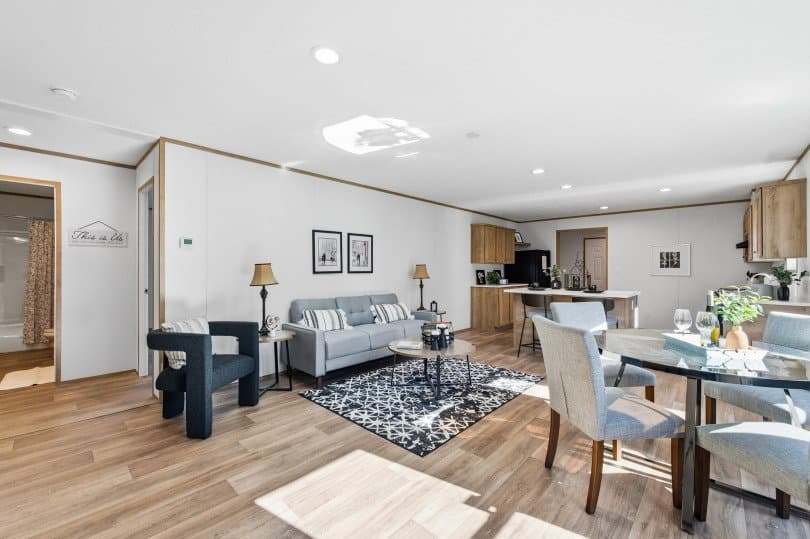 Phoenix 32483b  home features