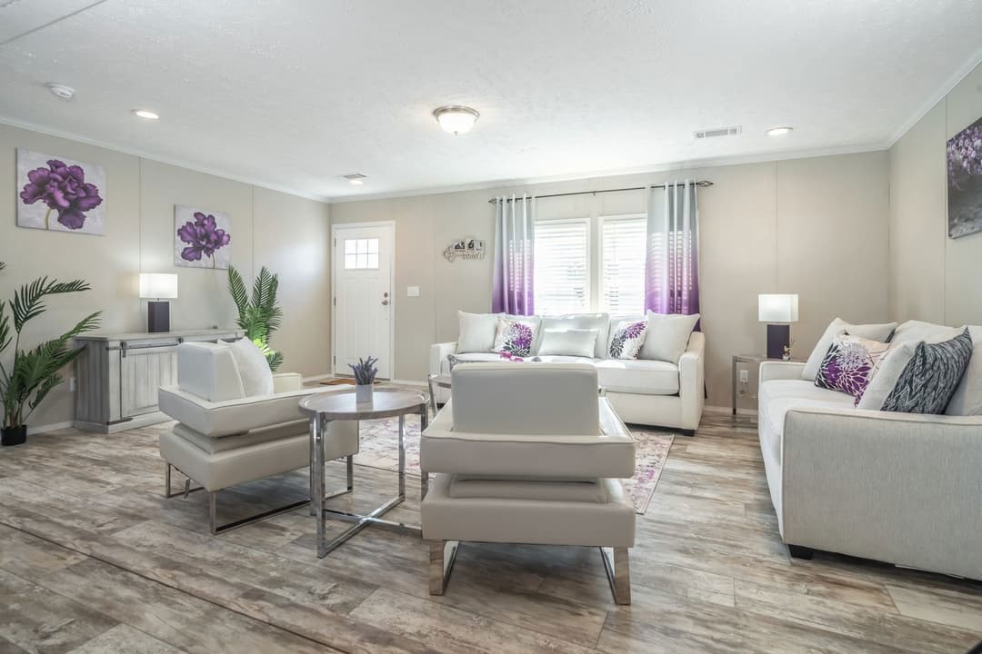 Stella interior home features