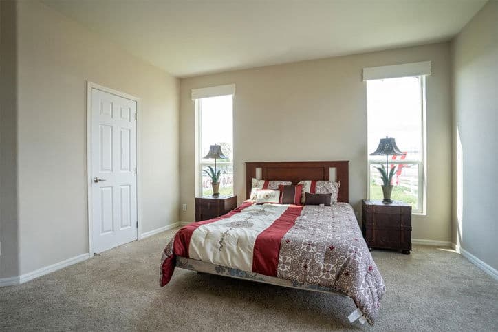 Santa fe ii 28563b bedroom home features