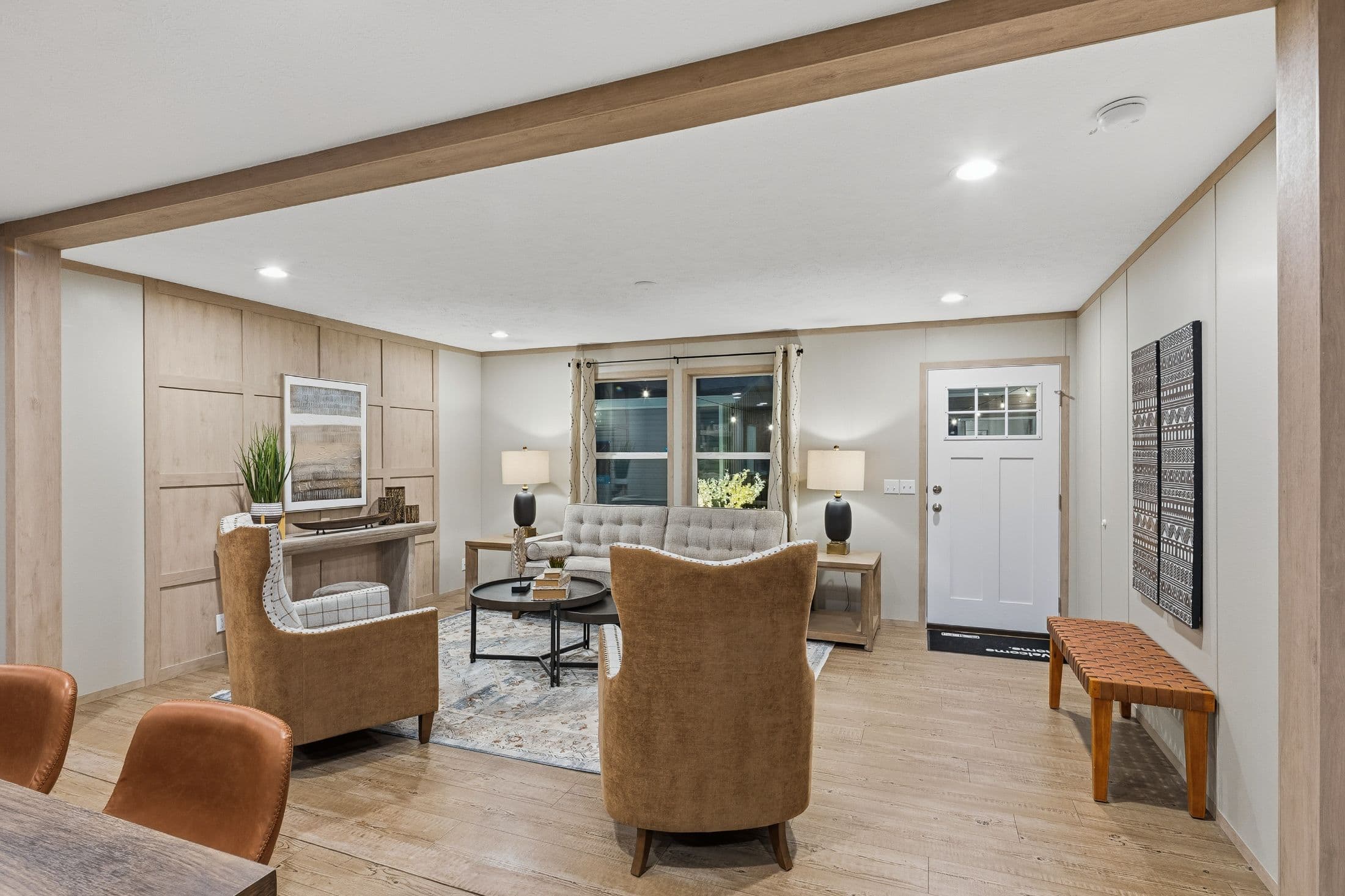 Expedition  home features