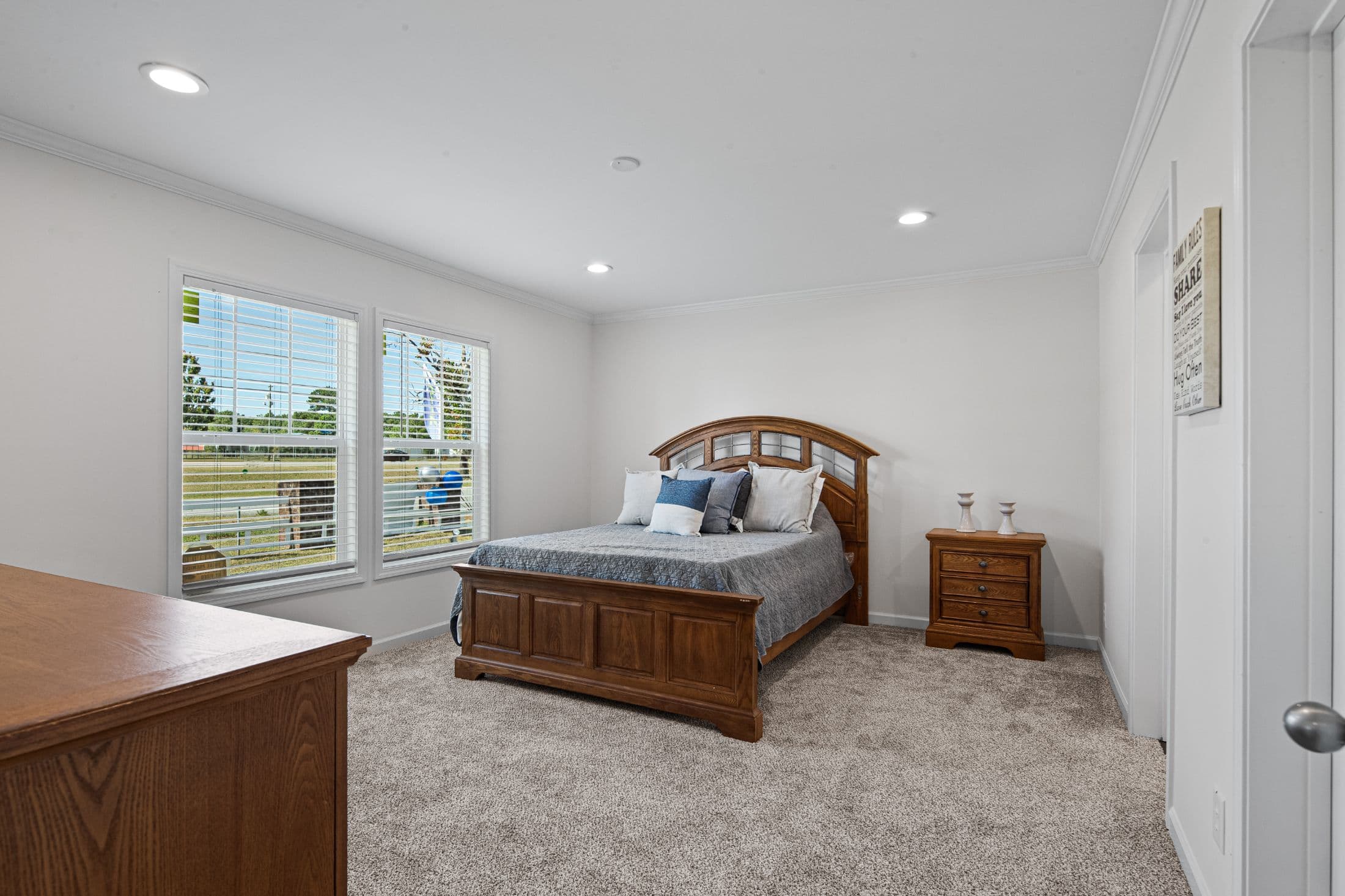 Birdie (inventory) bedroom home features