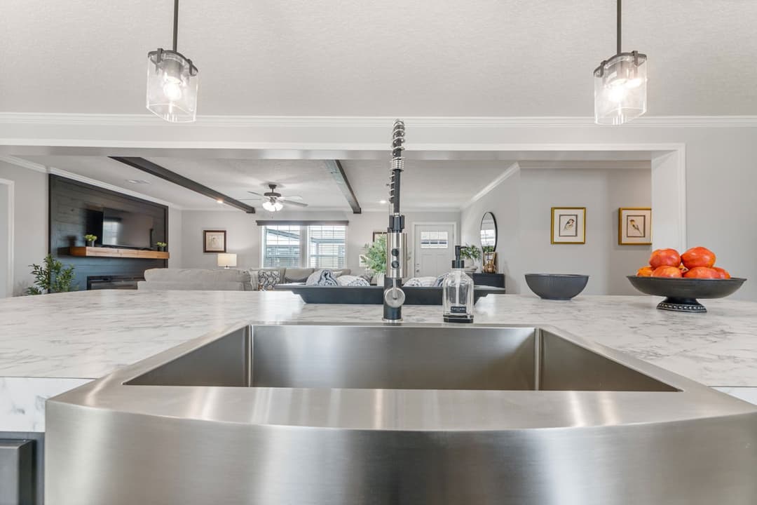 Jones 32764b kitchen home features