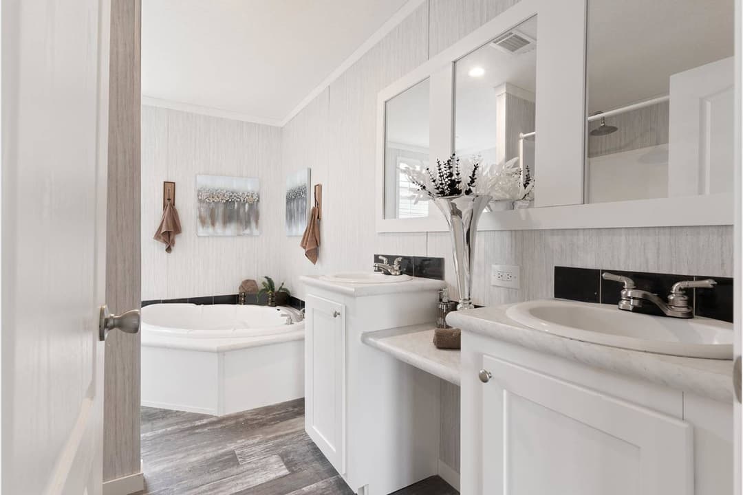 Grand slam 2856256 bathroom home features